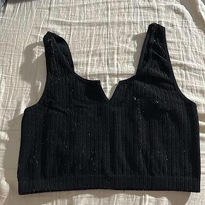 Black ribbed tank